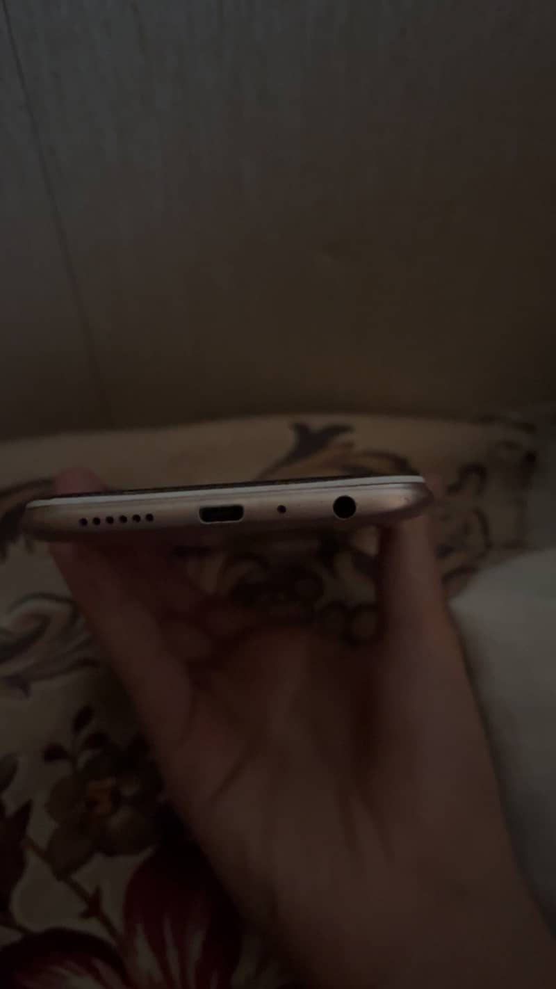 OPPO A38 0