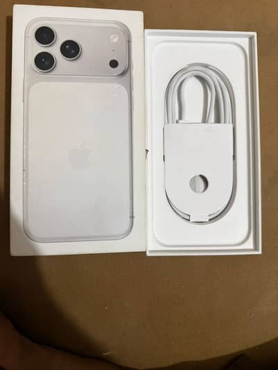 Apple iPhone 17 Pro Max Factory Unlock 512GB – Complete Box | 10/10