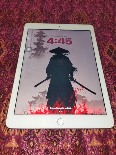 Apple i pad (6th Generation)
