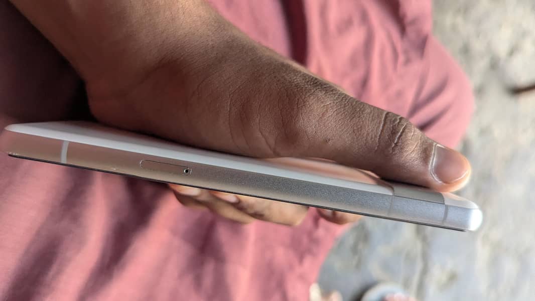 Google Pixel 7a 4