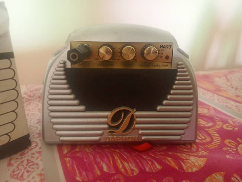 Amplifier speaker 0