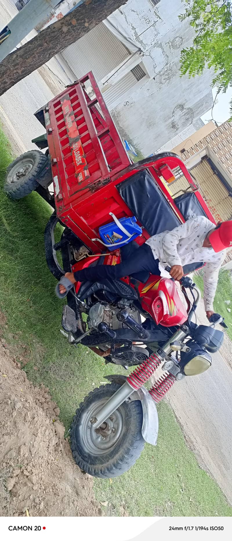 loader rickshaw 9