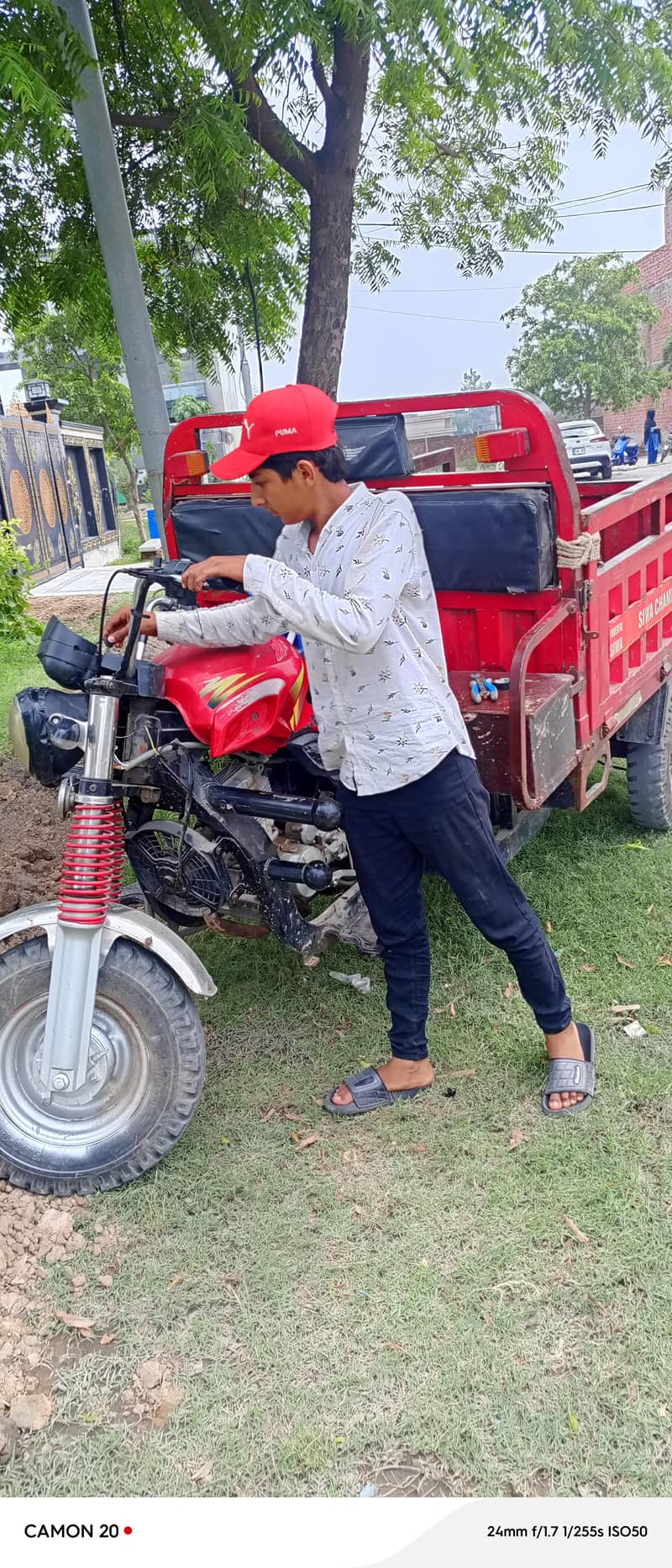 loader rickshaw 10