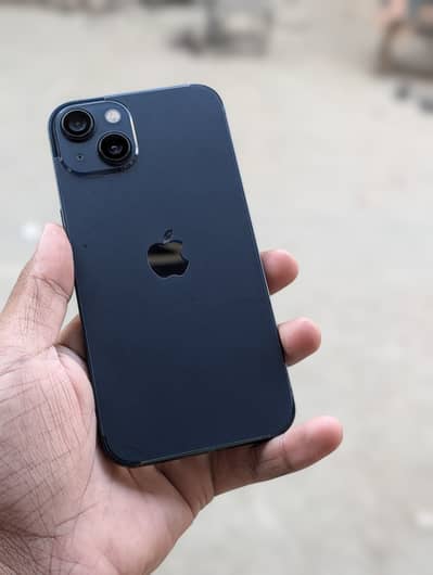 Apple iPhone 13