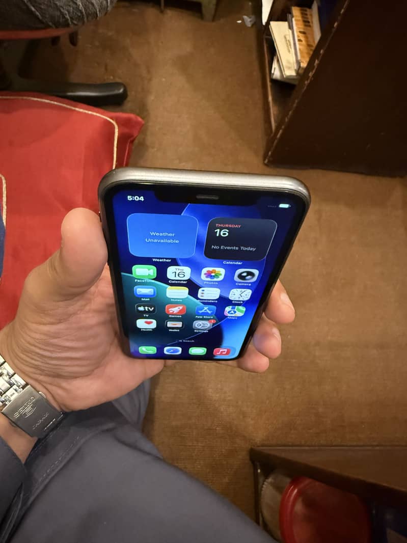 Apple iPhone 11 0