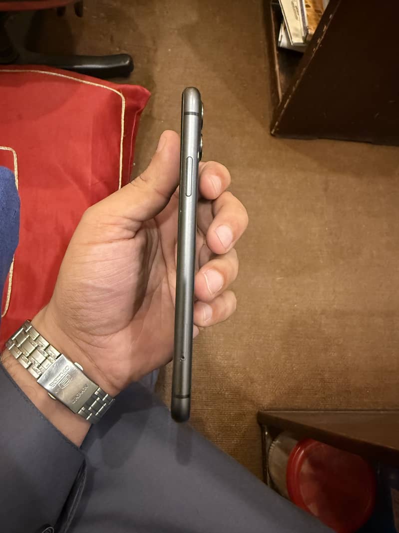 Apple iPhone 11 5