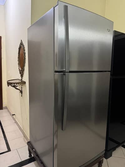 Refrigerator of whirlpool for sale