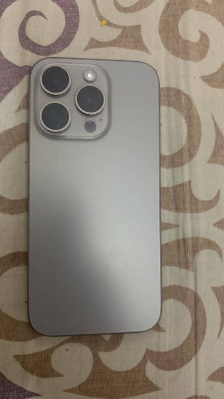 Apple iPhone 15 Pro 0