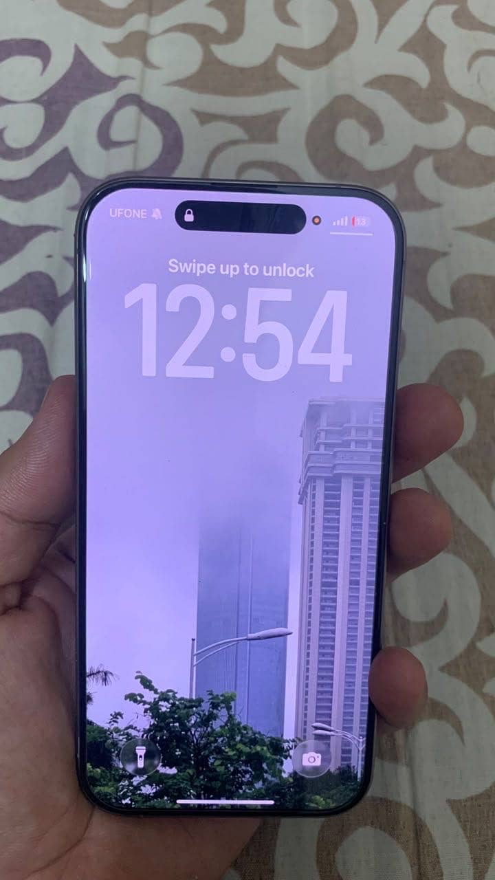 Apple iPhone 15 Pro 1
