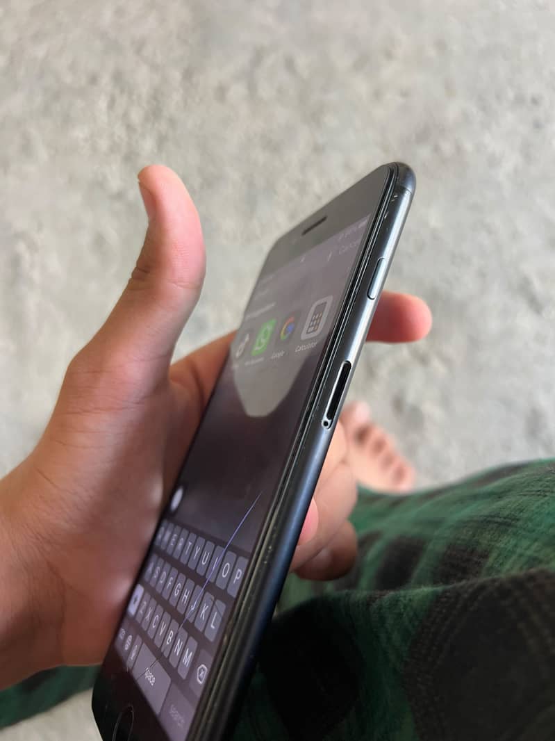 Apple iPhone 7 Plus 2