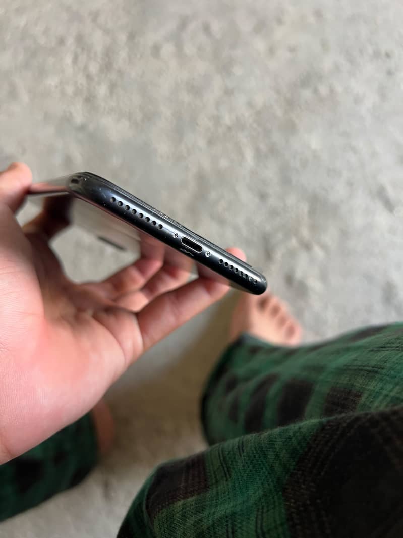 Apple iPhone 7 Plus 4