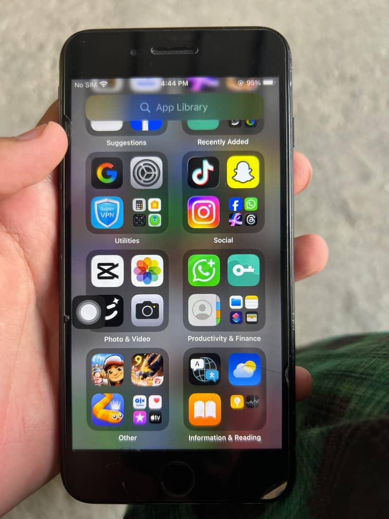 Apple iPhone 7 Plus 6