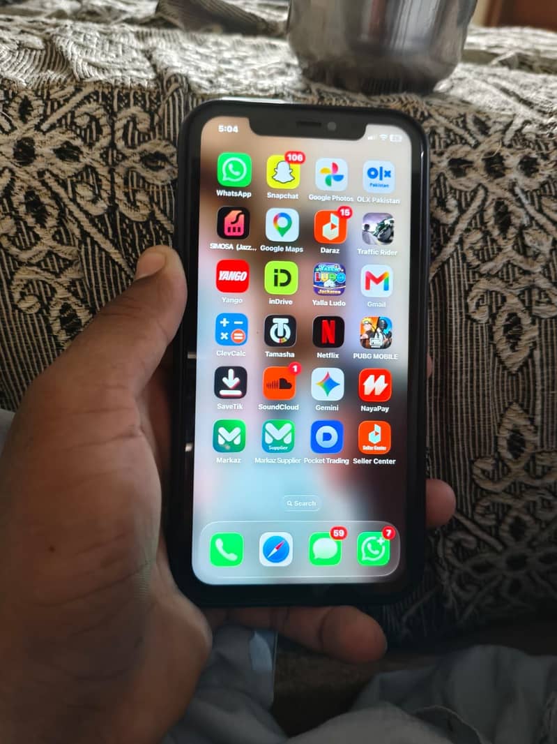 Apple iPhone 11 0