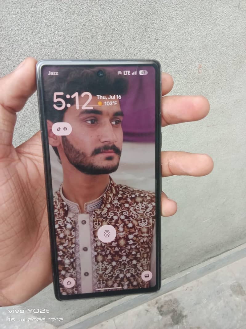 Google Pixel 7a 5