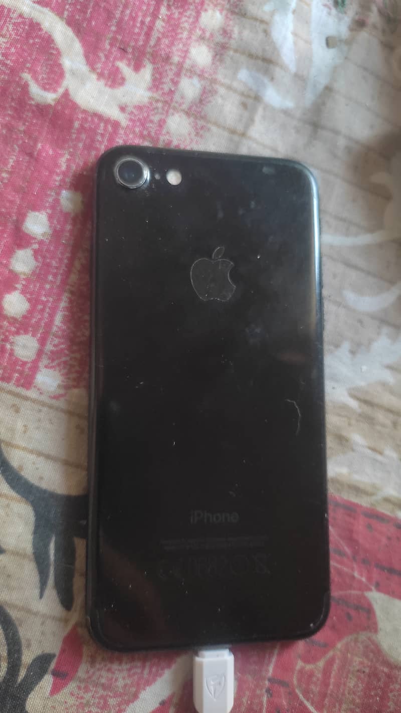 Apple iPhone 7 1