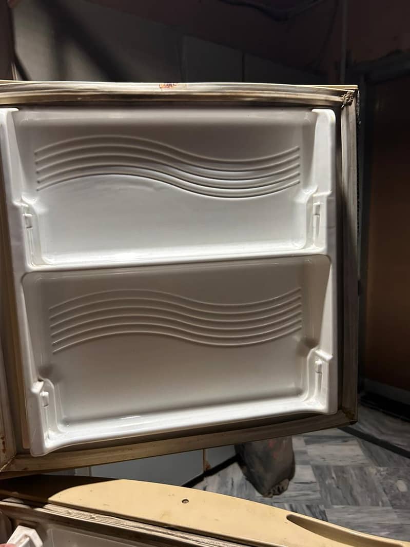 waves refrigerator 3