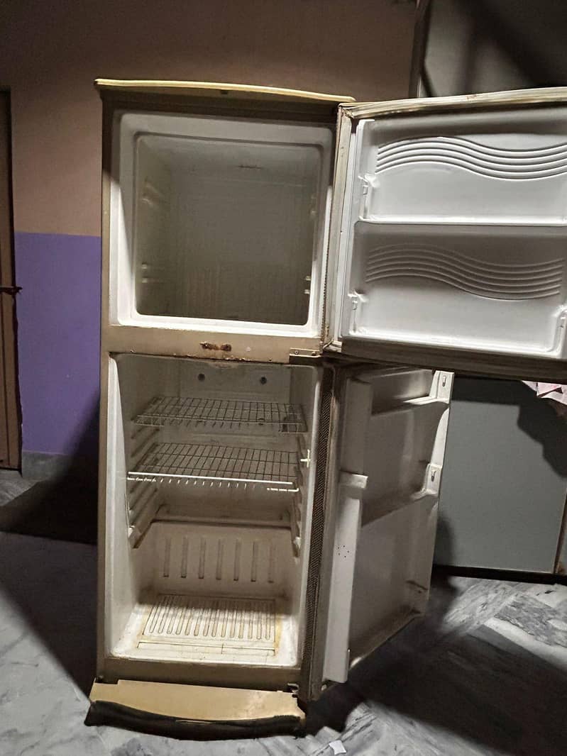 waves refrigerator 5