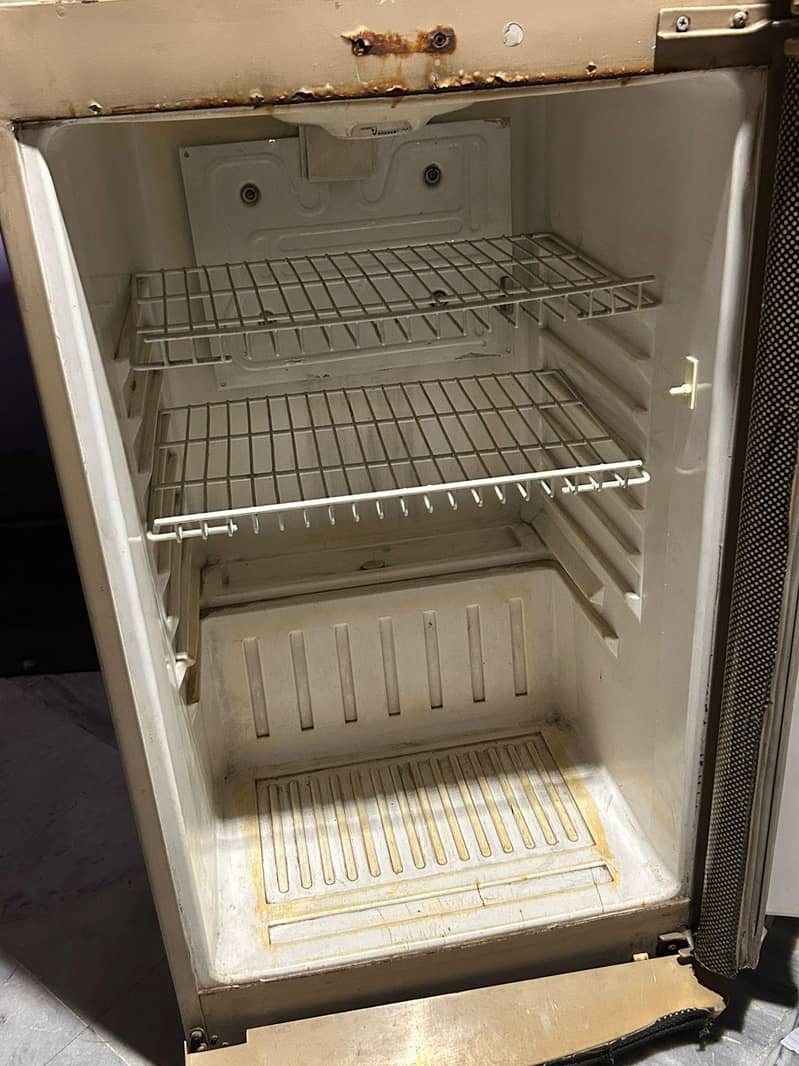 waves refrigerator 9