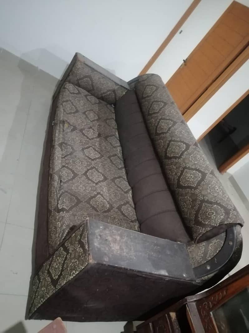 3&2 seeter sofa 0