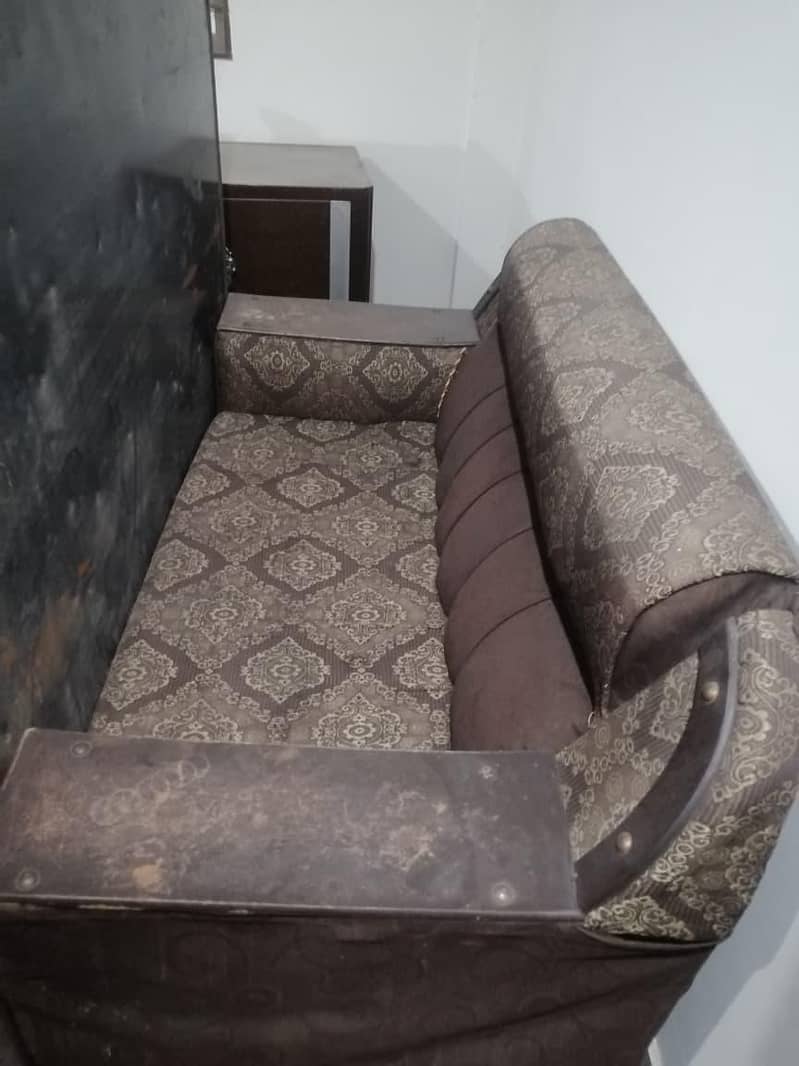 3&2 seeter sofa 1