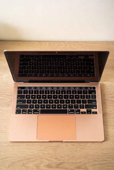 MACBOOK AIR 2020