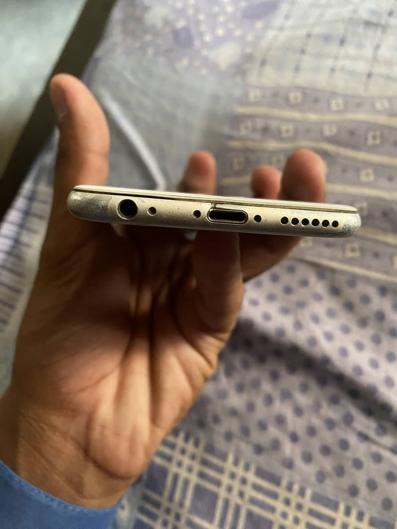 Apple iPhone 6 4