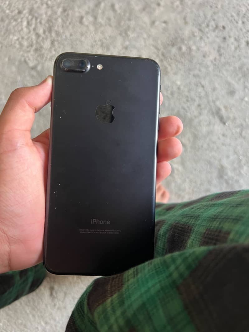 Apple iPhone 7 Plus 0