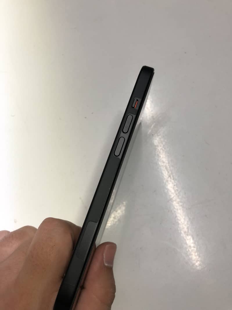 Apple iPhone 15 4