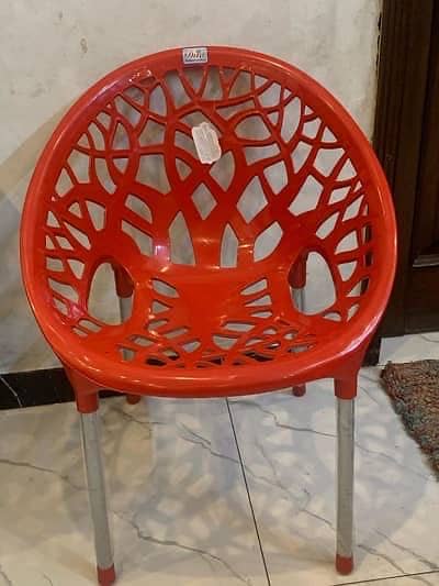 Tree Style Plastic Chairs 1