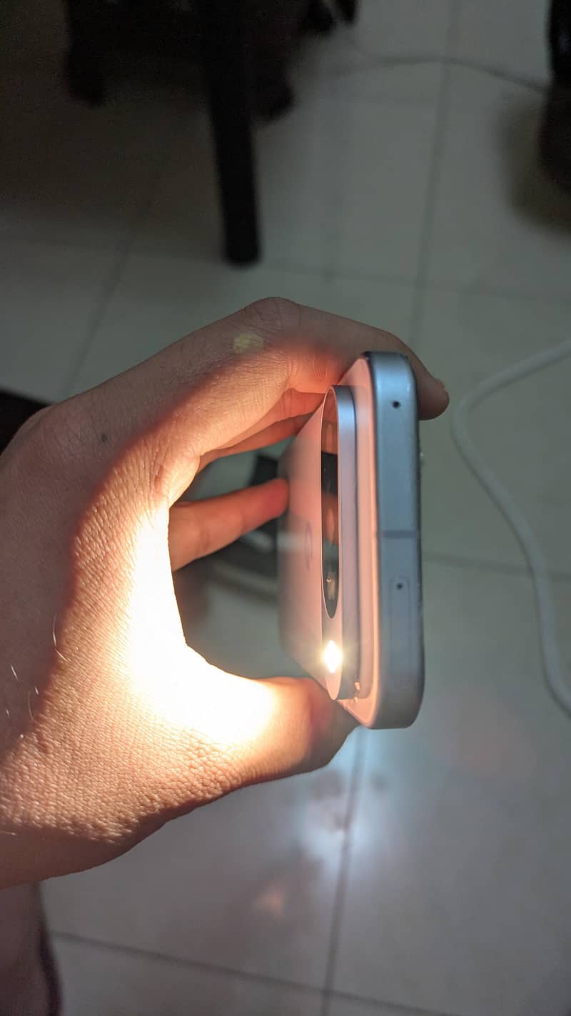 Google Pixel 10 4