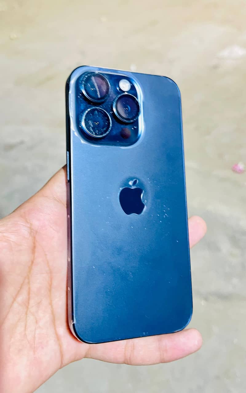 Apple iPhone 15 Pro 9