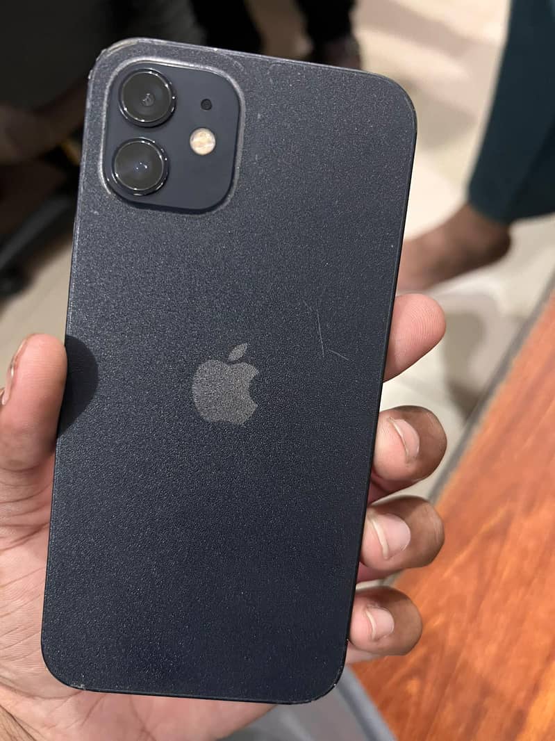 Apple iPhone 12 1