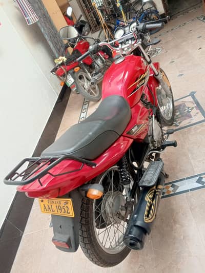 YAMAHA YB125z for sale