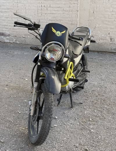 Yamaha YBR 125G - Limited Edition Matte Grey Color - 2024