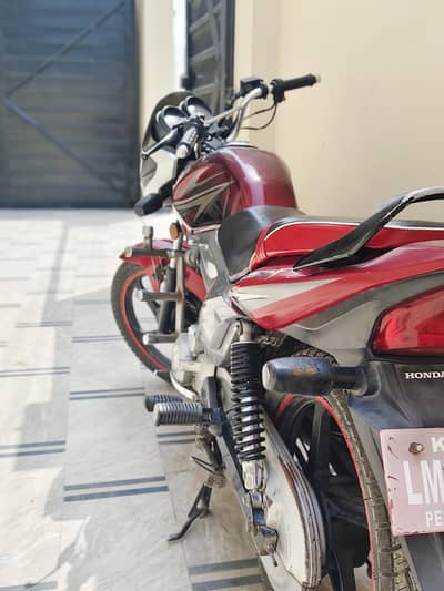 Honda CB125F