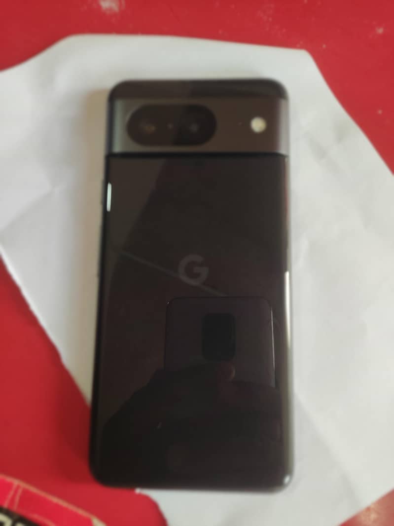 Google Pixel 8 4
