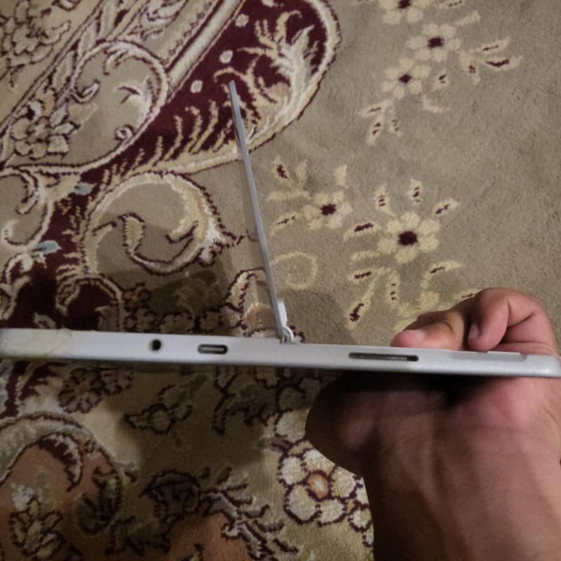 Microsoft Surface Go 2 7