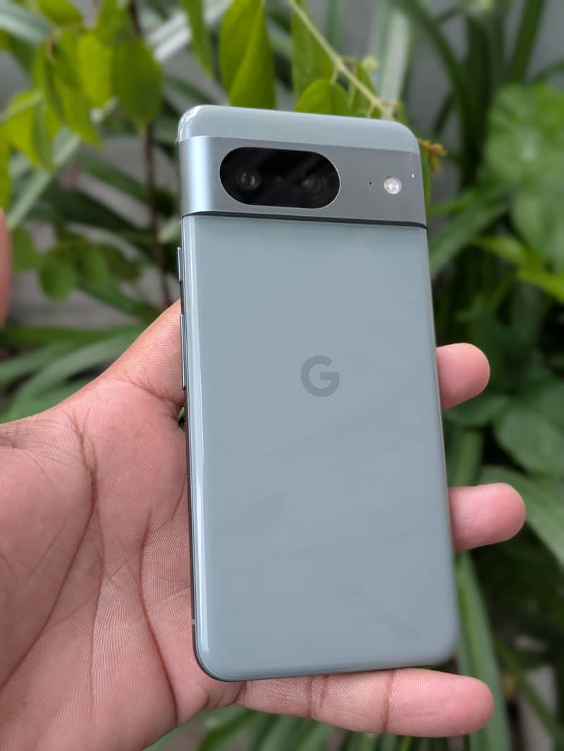 Google Pixel 8 4