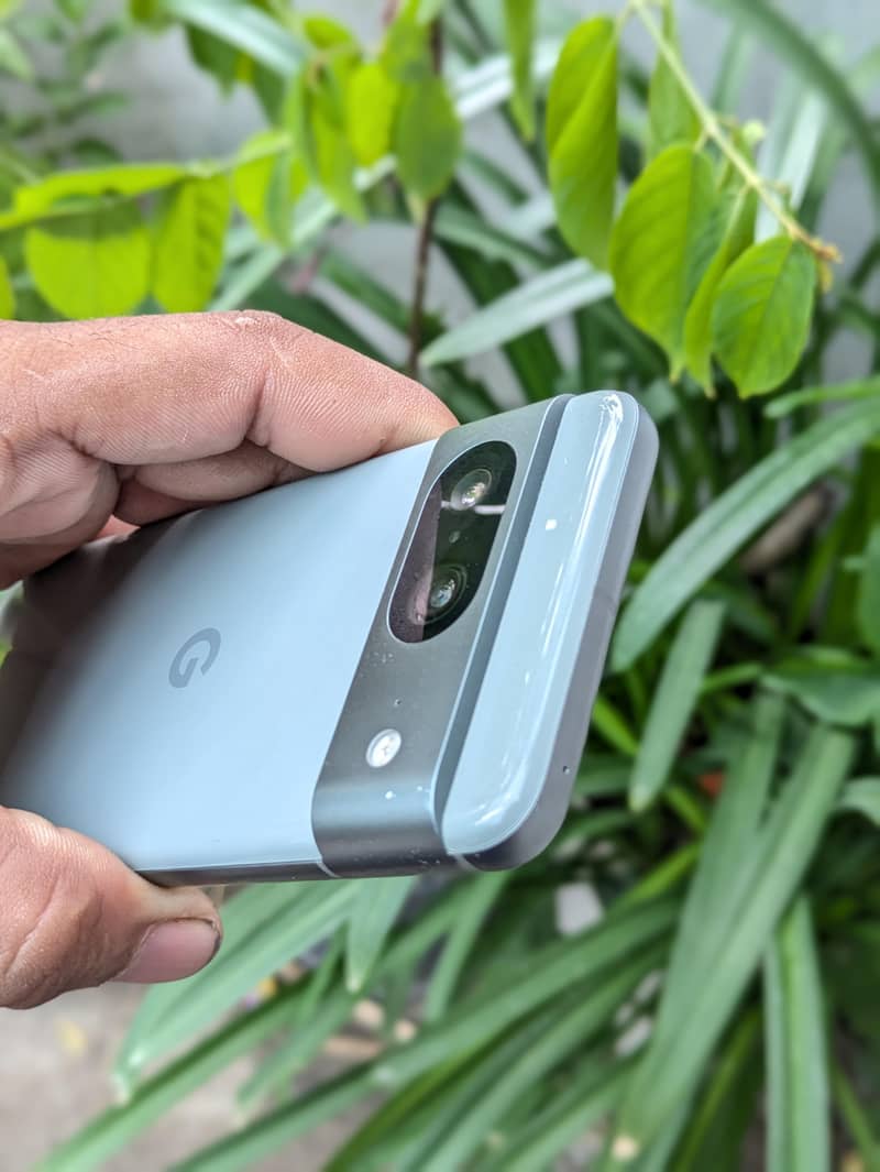 Google Pixel 8 6