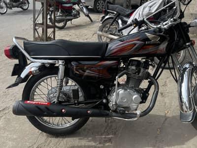 Honda 125 2022, model