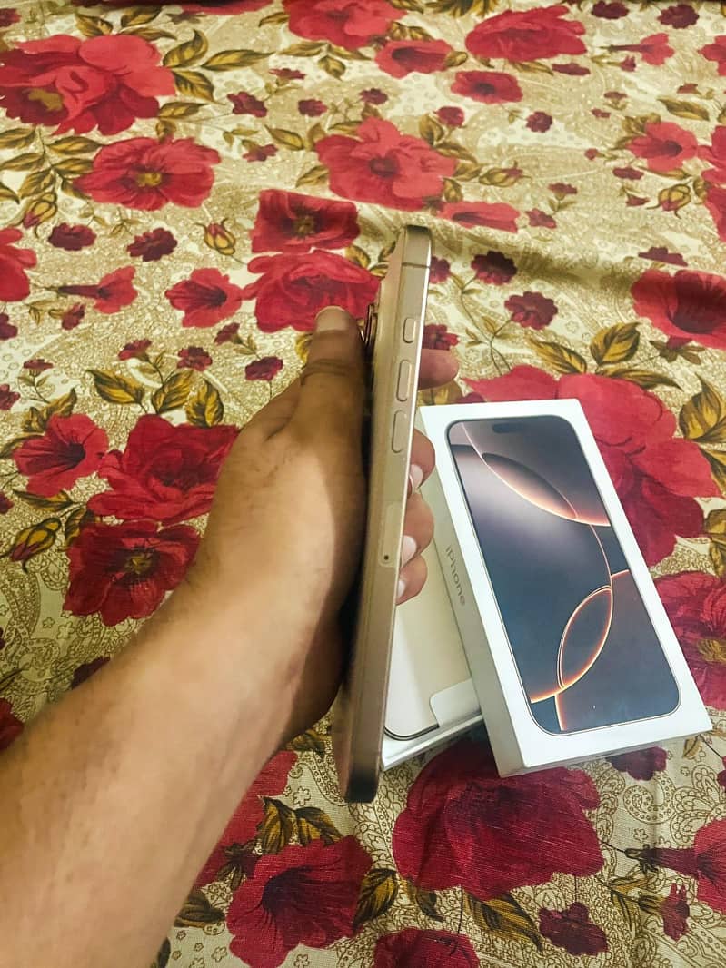 iphone 16 pro max 2