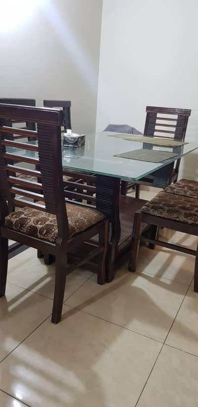 6 SEATER DINING TABLE 8MM GLASS TOP