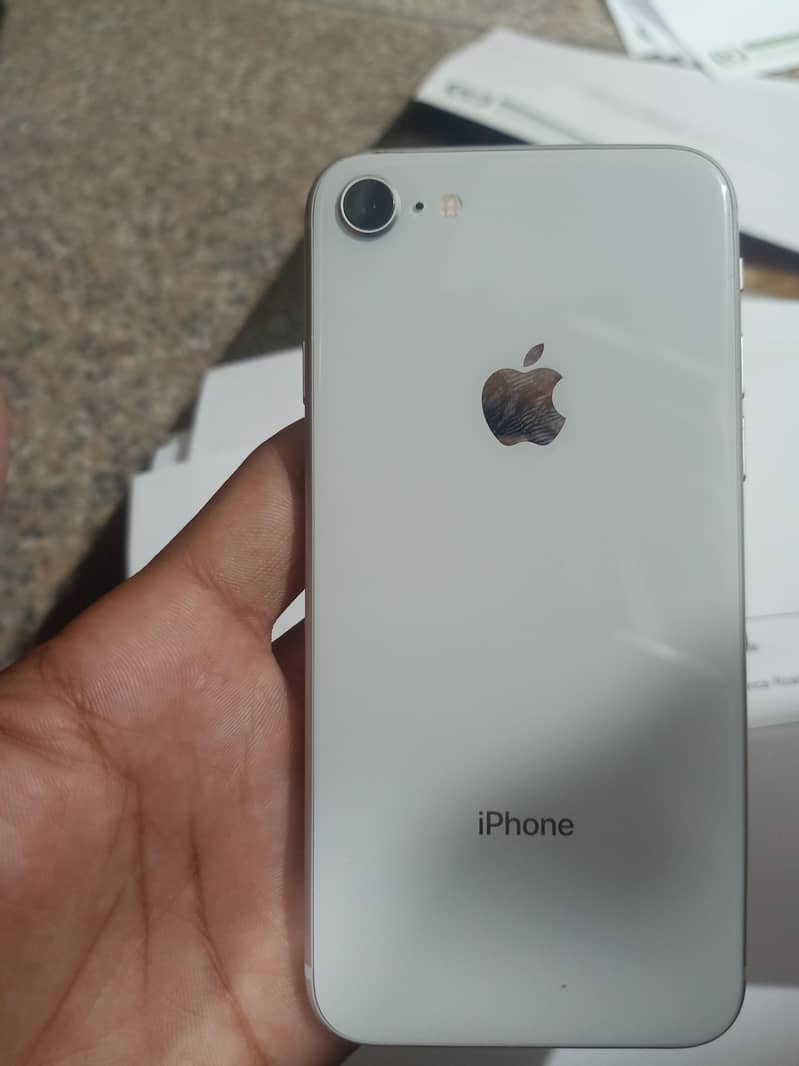 Apple iPhone 8 0