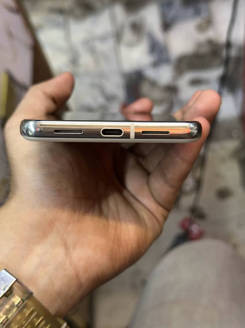 Google Pixel 8 Pro 1