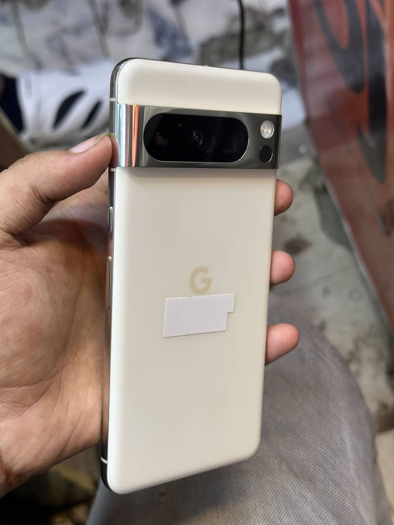 Google Pixel 8 Pro 2
