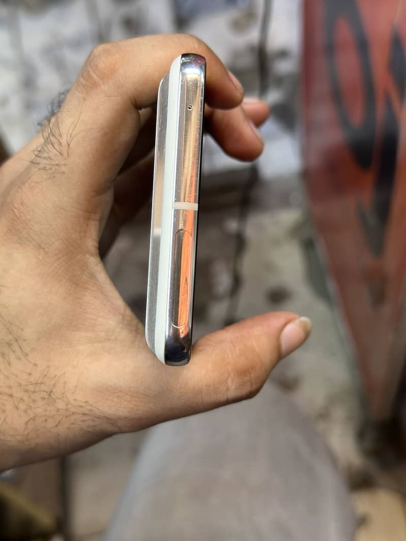 Google Pixel 8 Pro 4
