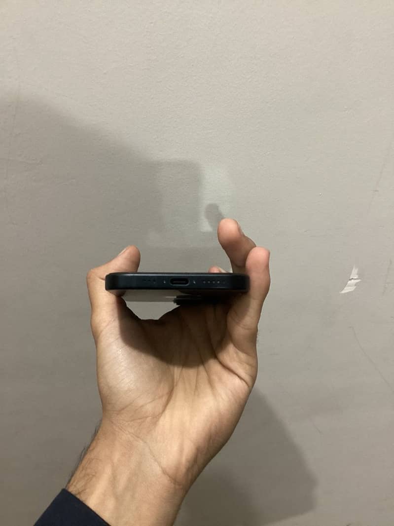 Apple iPhone 15 3