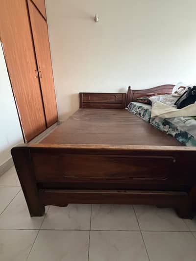 Single wooden bed