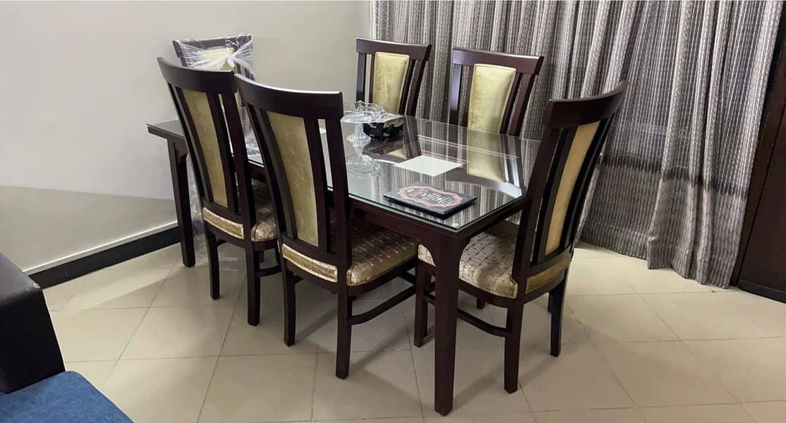 Dinning table 0