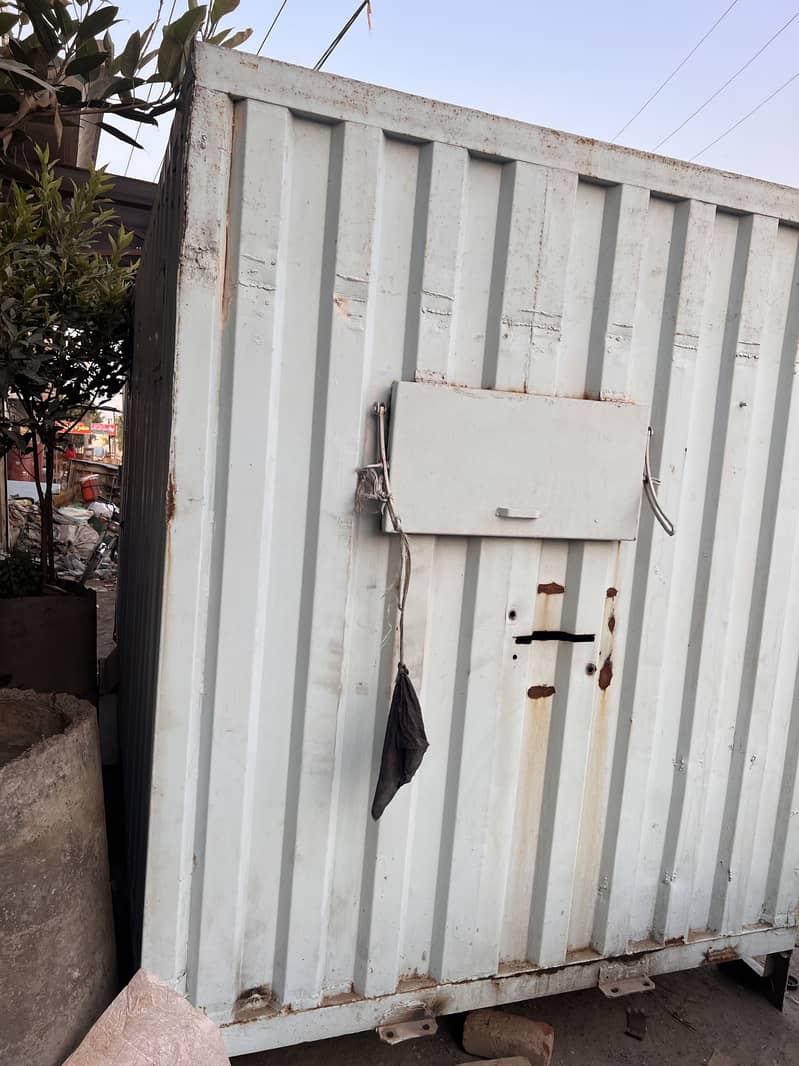 Container 14 ft 1